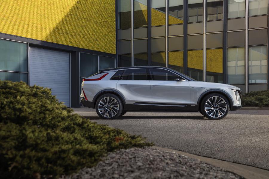  Cadillac Lyriq Show Car 2020 года  (фото 4 из 28)